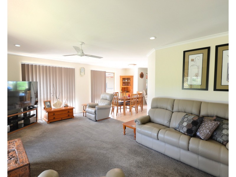 63 Gregory St, Howard QLD 4659