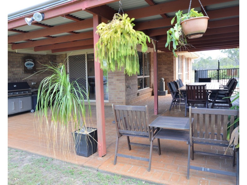 63 Gregory St, Howard QLD 4659