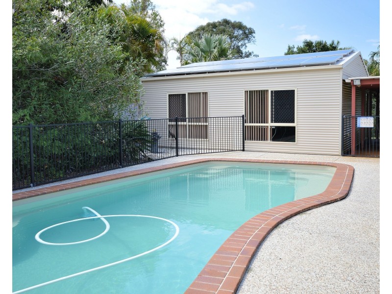 63 Gregory St, Howard QLD 4659