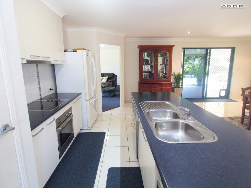 1 Harlequin Court, Burrum Heads QLD 4659