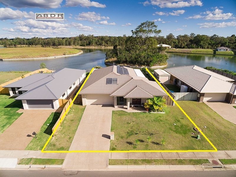 35 NORTHSHORE AVENUE, Toogoom QLD 4655