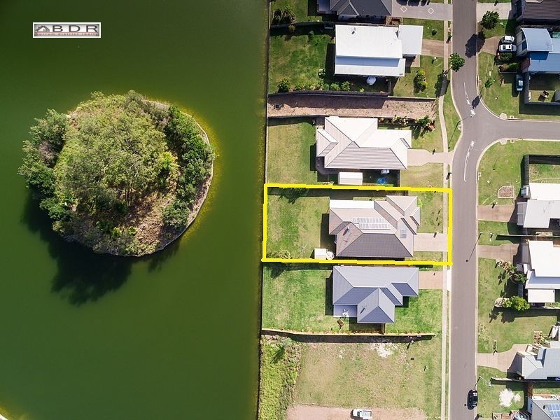 35 NORTHSHORE AVENUE, Toogoom QLD 4655