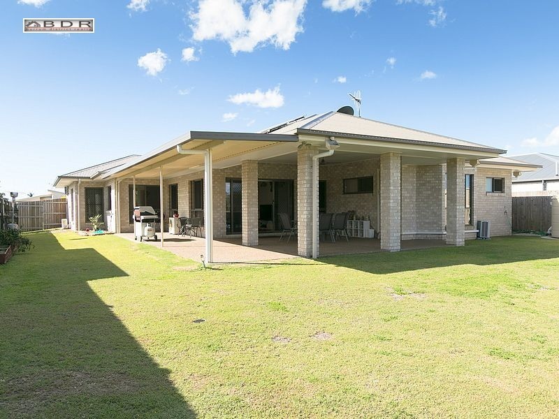 35 NORTHSHORE AVENUE, Toogoom QLD 4655