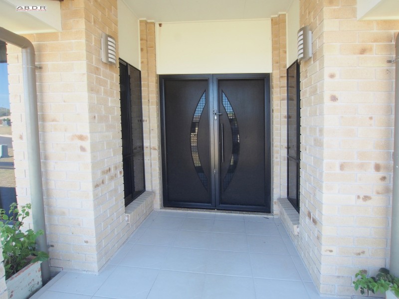 3 Lakes Bvd, Burrum Heads QLD 4659
