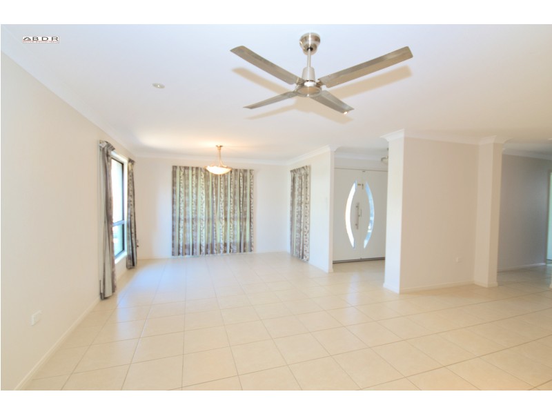 3 Lakes Bvd, Burrum Heads QLD 4659