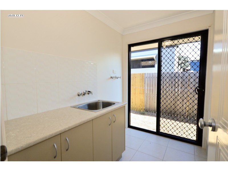 3 Lakes Bvd, Burrum Heads QLD 4659