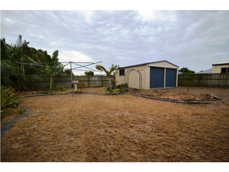 3 Lakes Bvd, Burrum Heads QLD 4659
