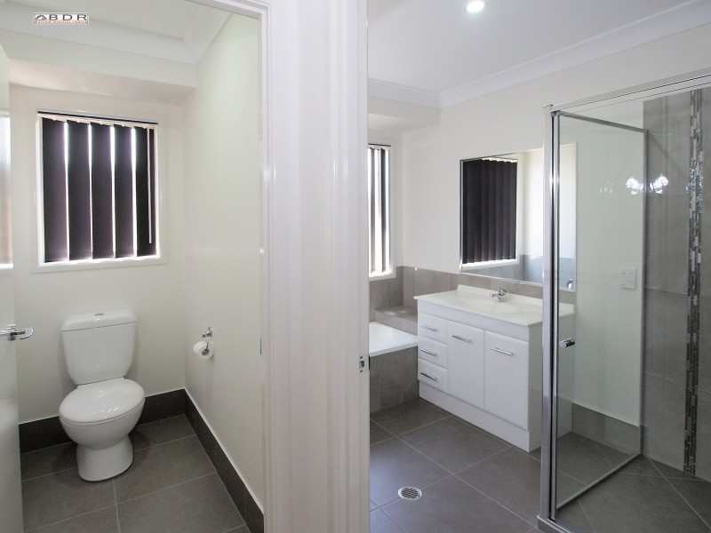 1/1 Traviston Way, Burrum Heads QLD 4659