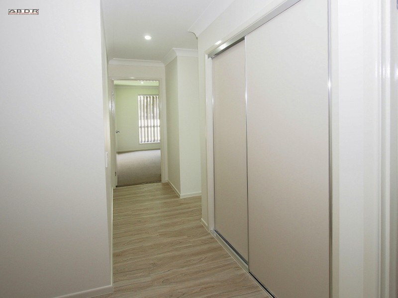 2/1 Traviston Way, Burrum Heads QLD 4659