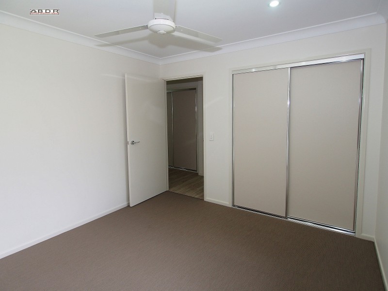 2/1 Traviston Way, Burrum Heads QLD 4659