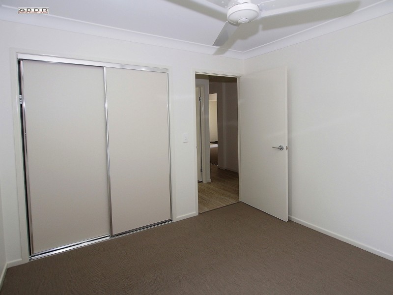 2/1 Traviston Way, Burrum Heads QLD 4659