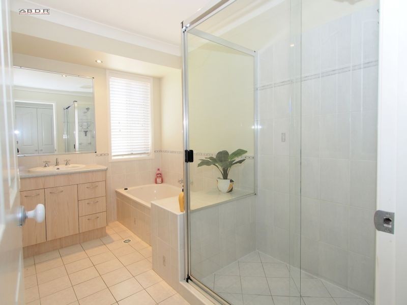 33 Lucas Drive, Burrum Heads QLD 4659