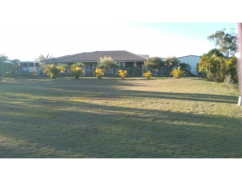 33 Lucas Drive, Burrum Heads QLD 4659