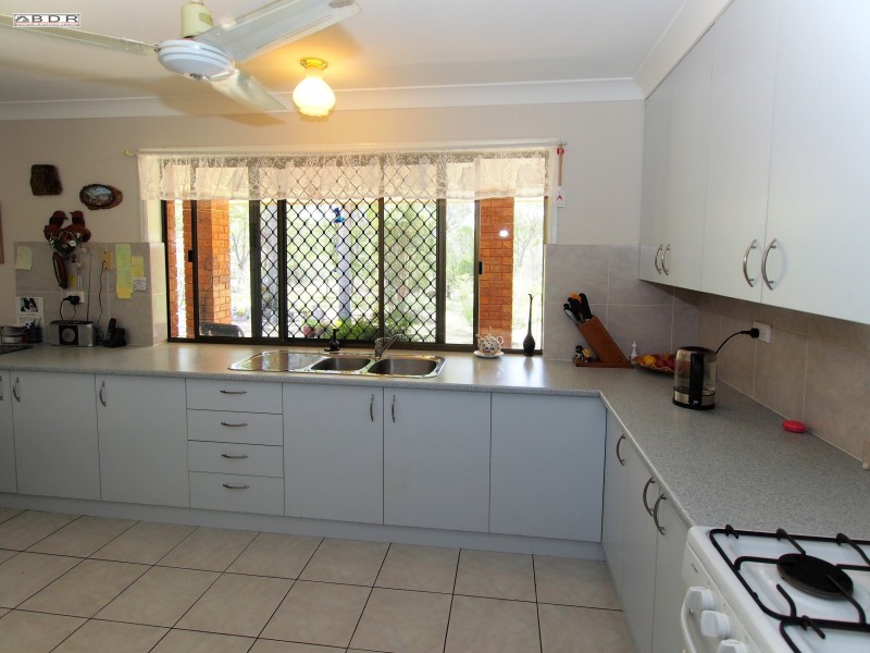 9 Island Close, Pacific Haven QLD 4659