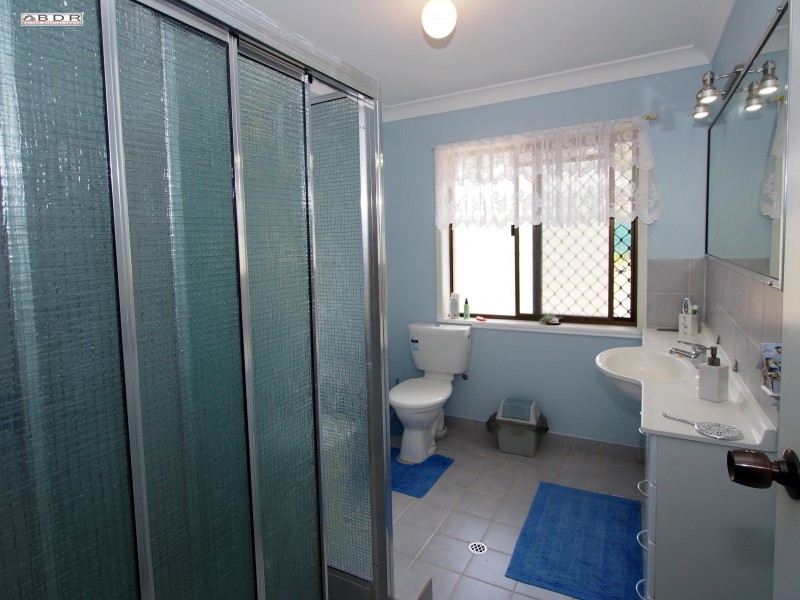 9 Island Close, Pacific Haven QLD 4659