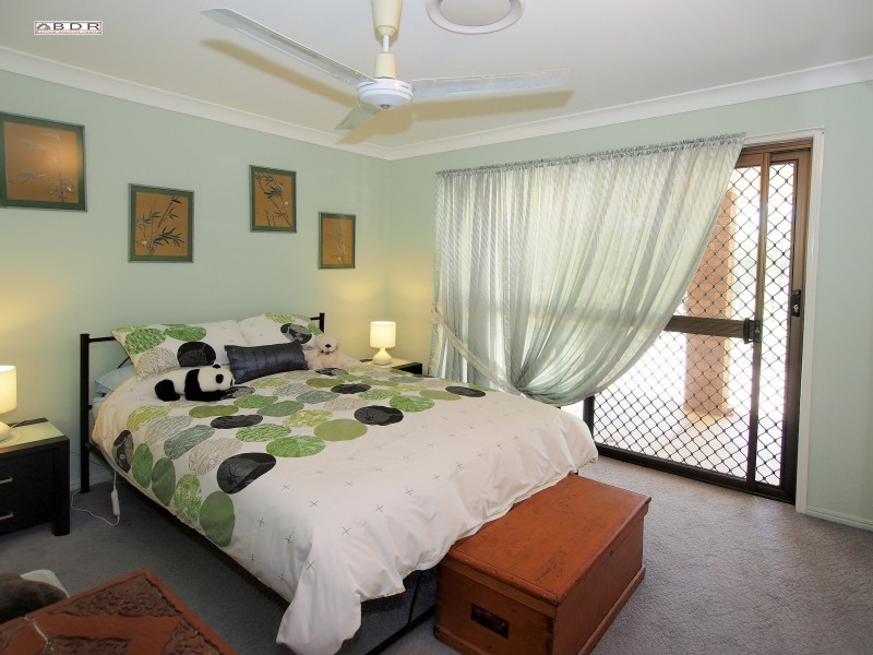 9 Island Close, Pacific Haven QLD 4659