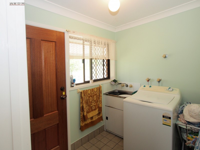 9 Island Close, Pacific Haven QLD 4659