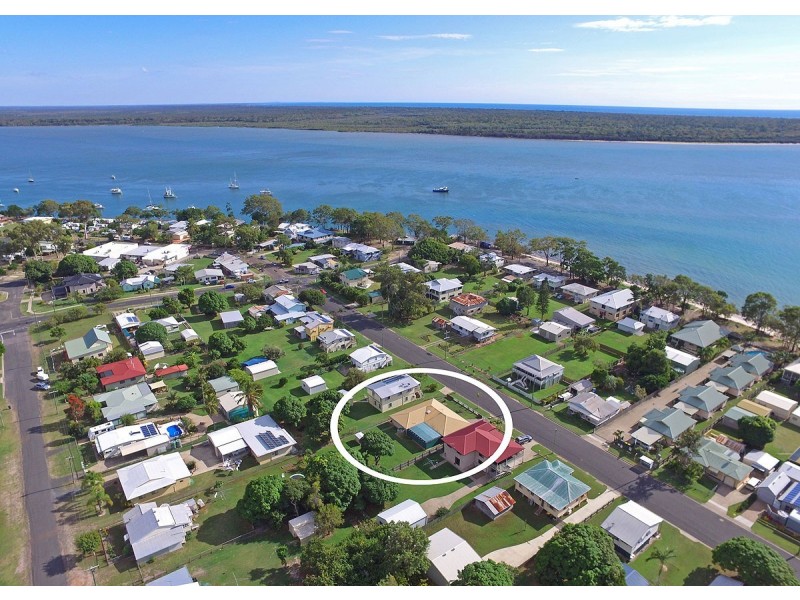 75 Burrum Street, Burrum Heads QLD 4659