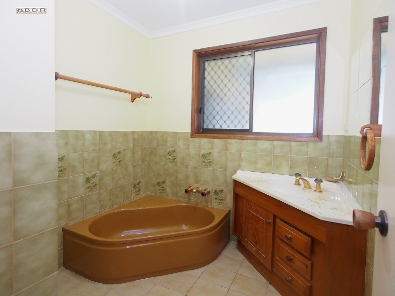 75 Burrum Street, Burrum Heads QLD 4659