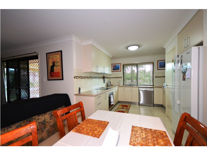 2 Brypat Close, Burrum Heads QLD 4659