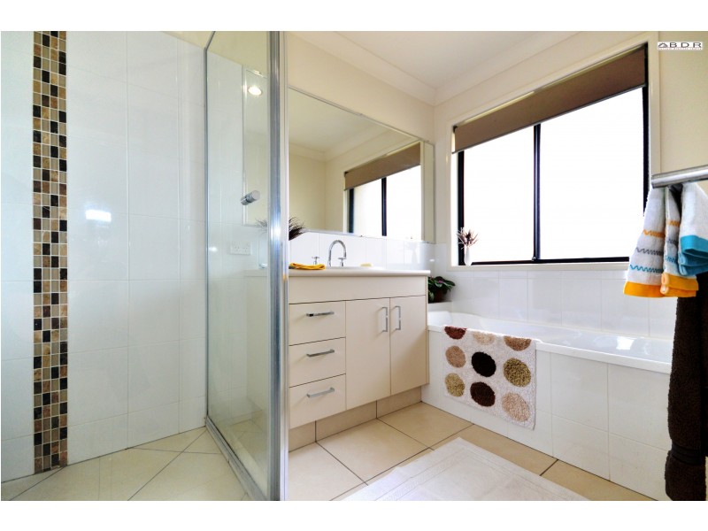 2 Brypat Close, Burrum Heads QLD 4659