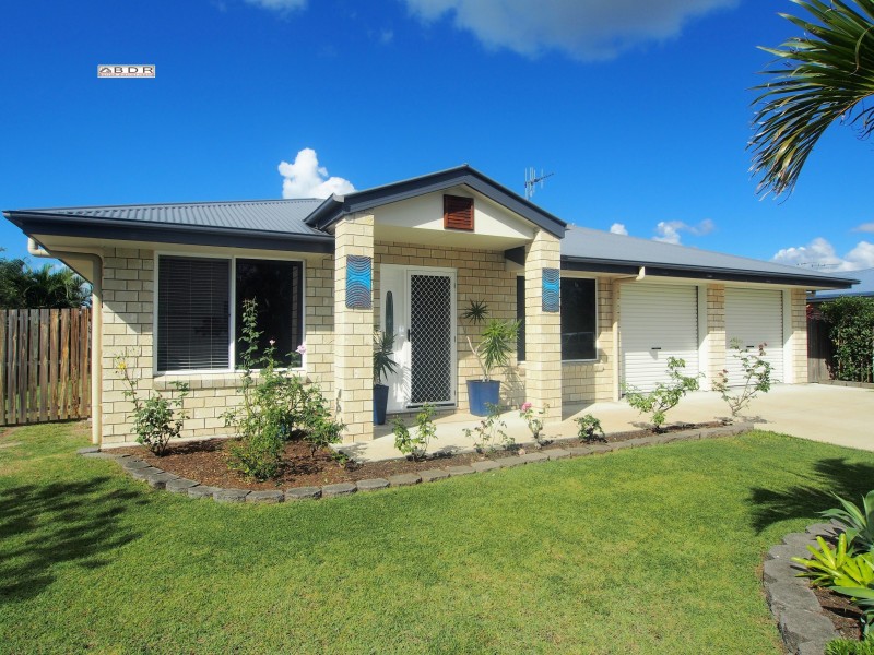 12 Lakeside Drive, Burrum Heads QLD 4659