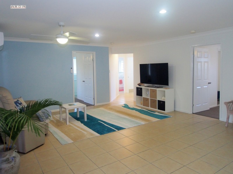 12 Lakeside Drive, Burrum Heads QLD 4659