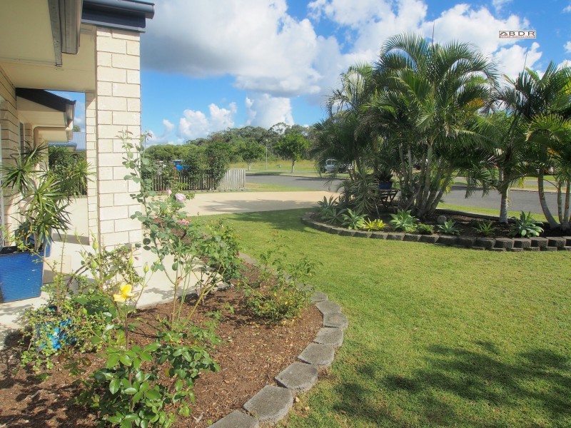 12 Lakeside Drive, Burrum Heads QLD 4659