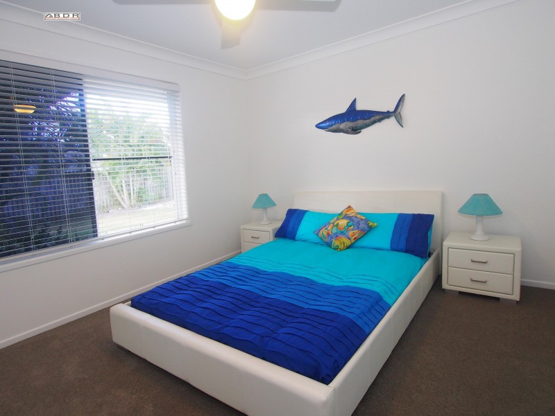 12 Lakeside Drive, Burrum Heads QLD 4659