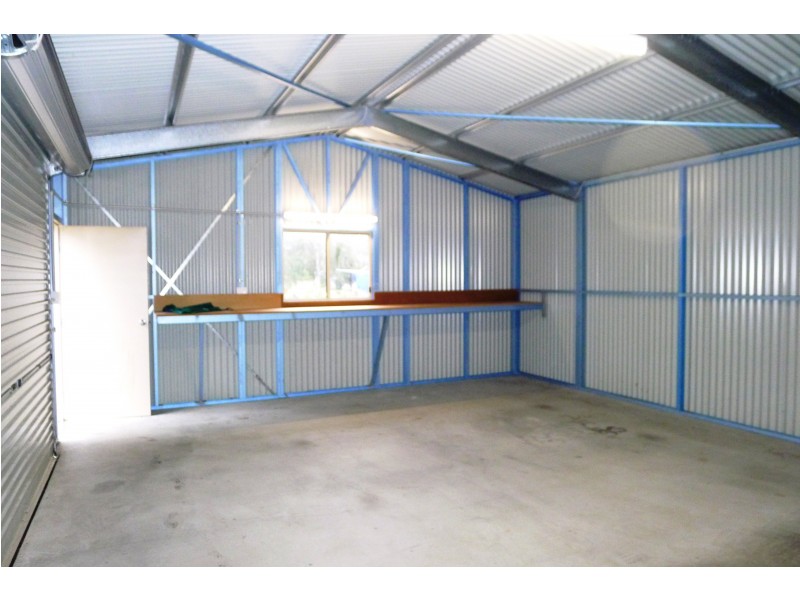 35 East Street, Howard QLD 4659