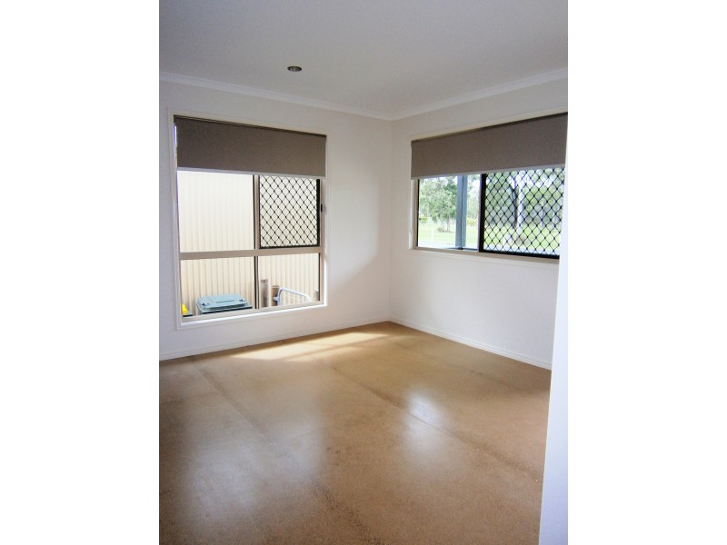 33 East Street, Howard QLD 4659