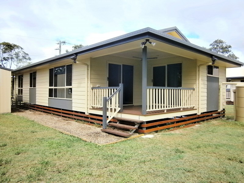 33 East Street, Howard QLD 4659