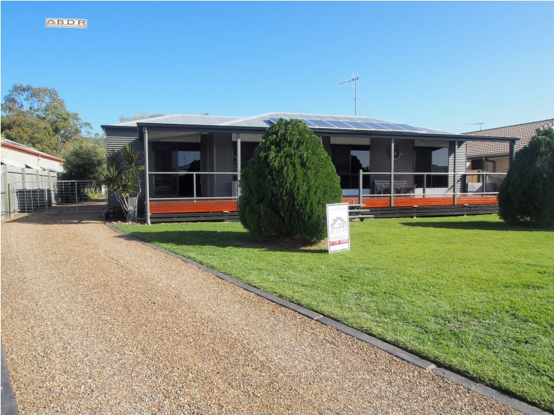 5 Lakes Boulevard, Burrum Heads QLD 4659