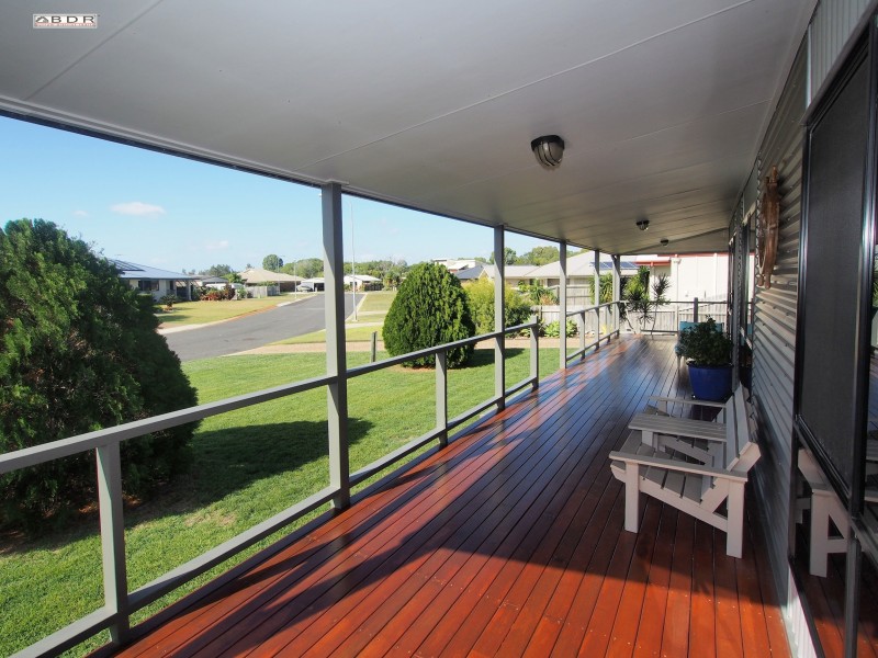 5 Lakes Boulevard, Burrum Heads QLD 4659