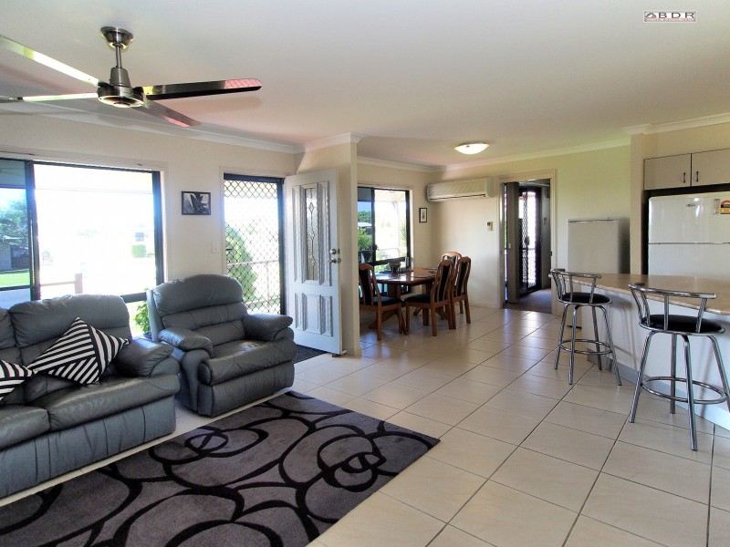 5 Lakes Boulevard, Burrum Heads QLD 4659