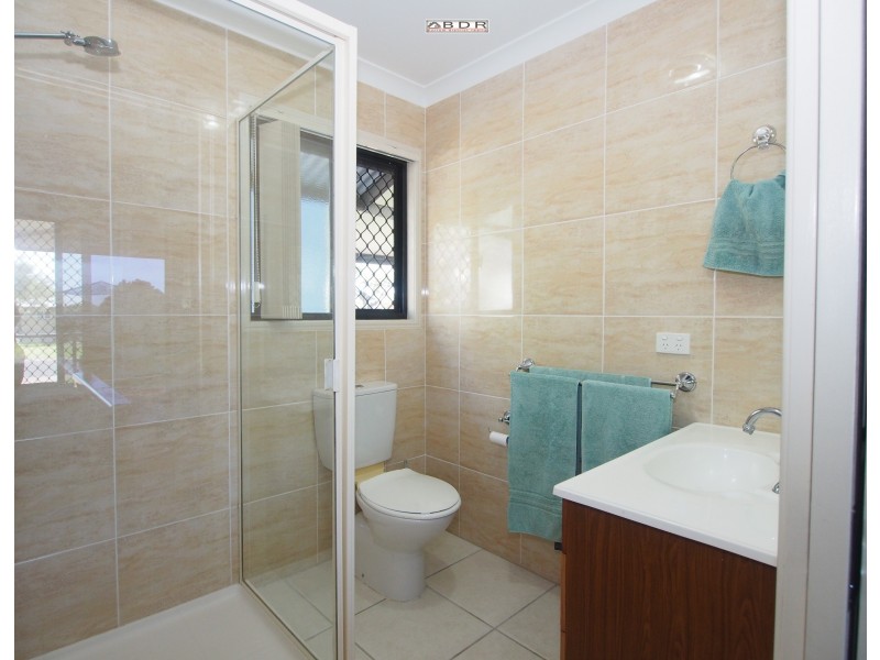 5 Lakes Boulevard, Burrum Heads QLD 4659