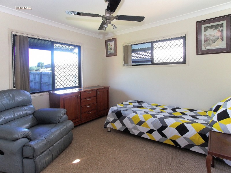 5 Lakes Boulevard, Burrum Heads QLD 4659