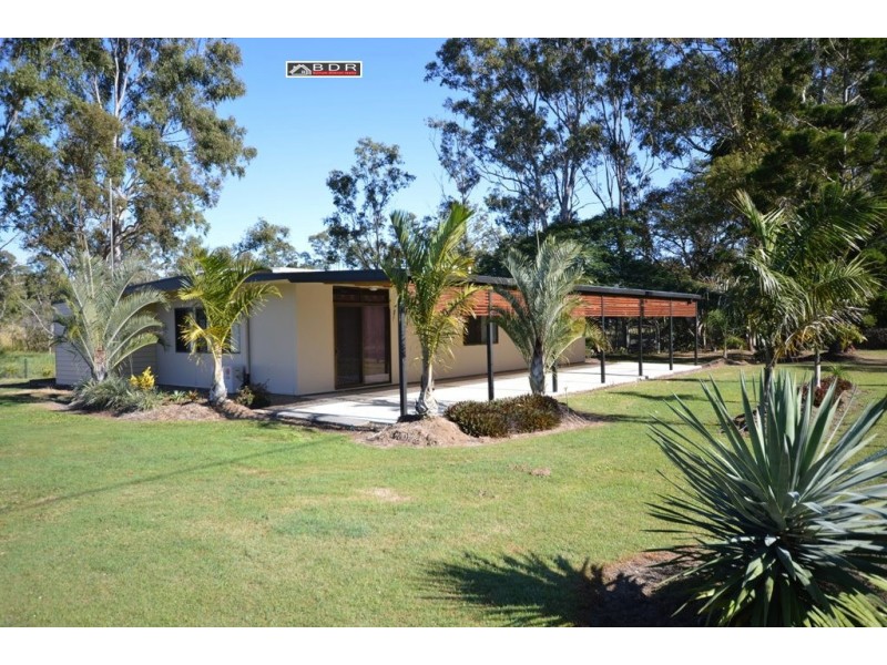 86 Old Bruce Highway, Howard QLD 4659