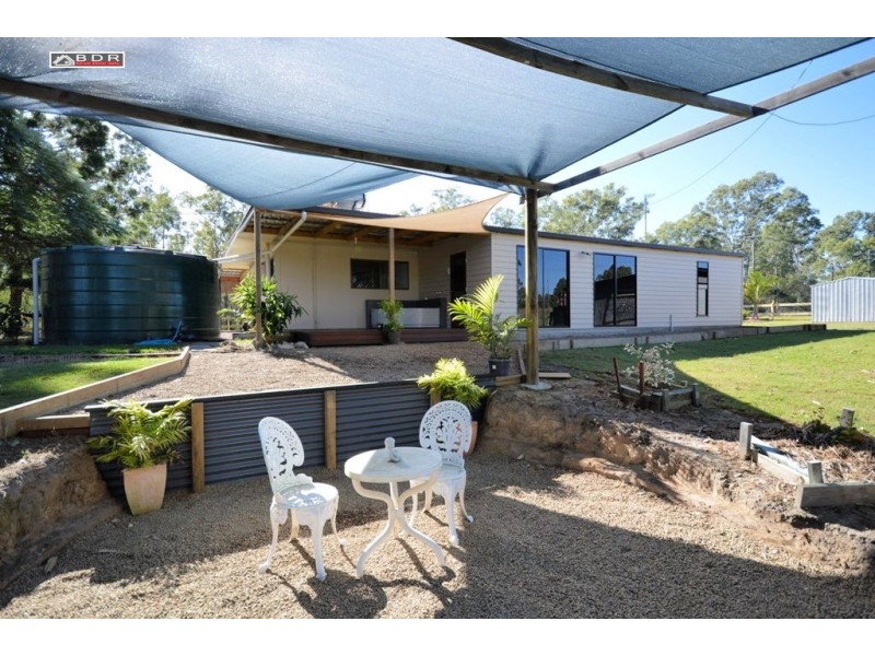 86 Old Bruce Highway, Howard QLD 4659