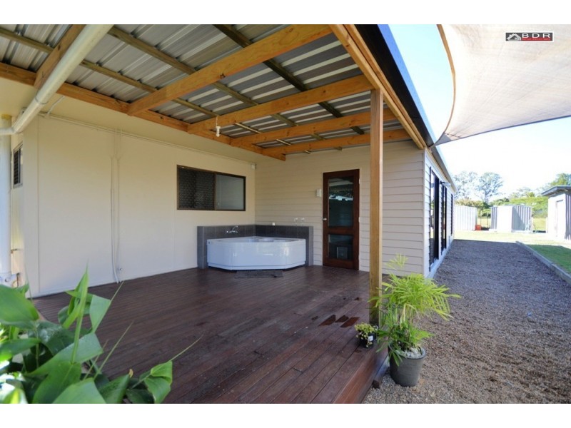 86 Old Bruce Highway, Howard QLD 4659