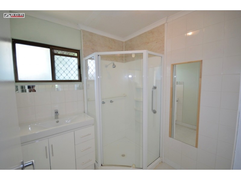 86 Old Bruce Highway, Howard QLD 4659