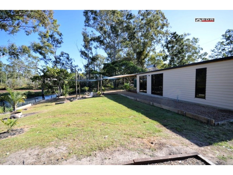 86 Old Bruce Highway, Howard QLD 4659