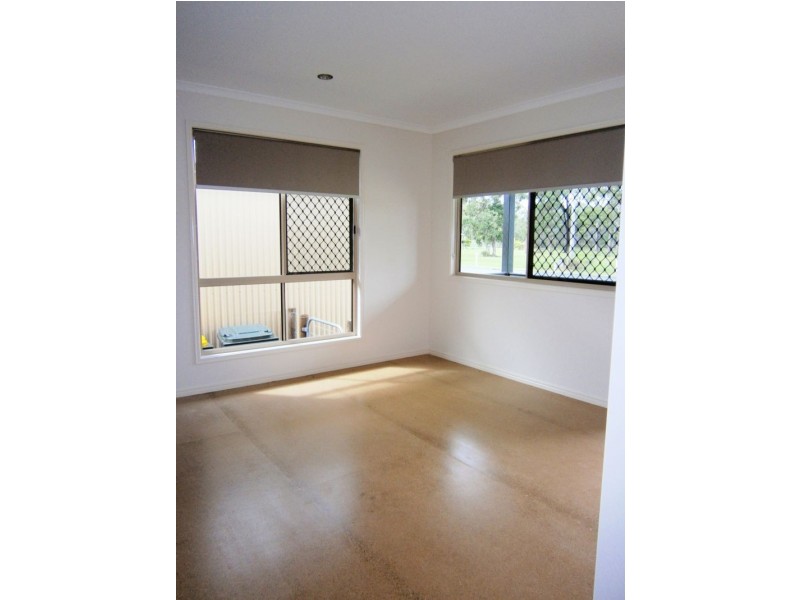 33 East Street, Howard QLD 4659
