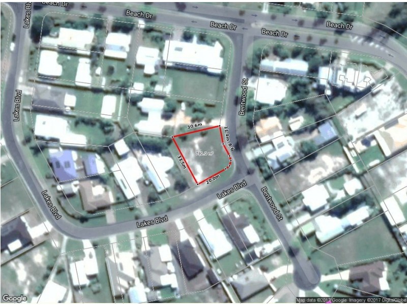 18 Lakes Blvd, Burrum Heads QLD 4659