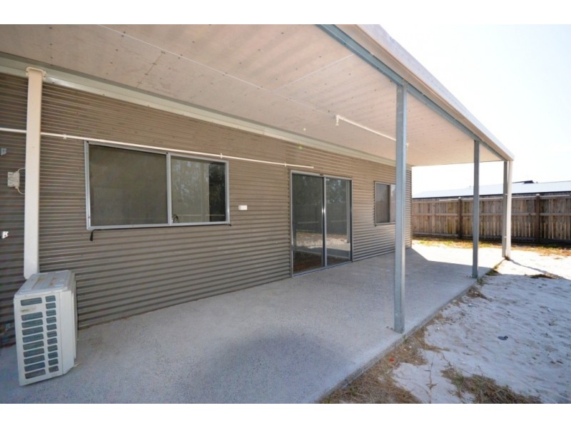 4 Eds Place, Burrum Heads QLD 4659