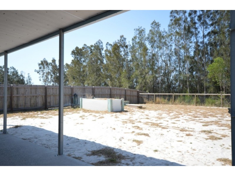4 Eds Place, Burrum Heads QLD 4659