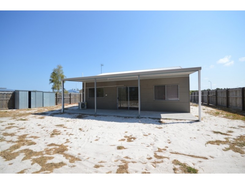 4 Eds Place, Burrum Heads QLD 4659
