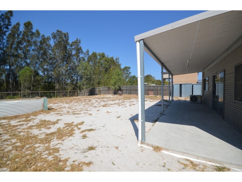 4 Eds Place, Burrum Heads QLD 4659