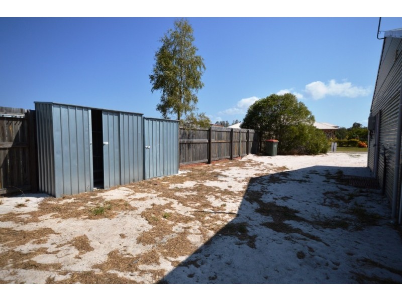 4 Eds Place, Burrum Heads QLD 4659