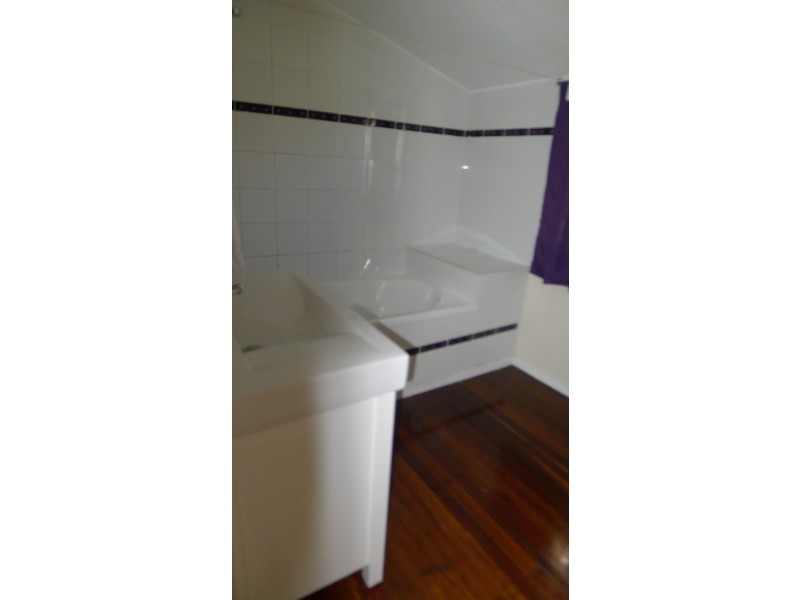 6 Saltwater Creek Rd, Maryborough QLD 4650